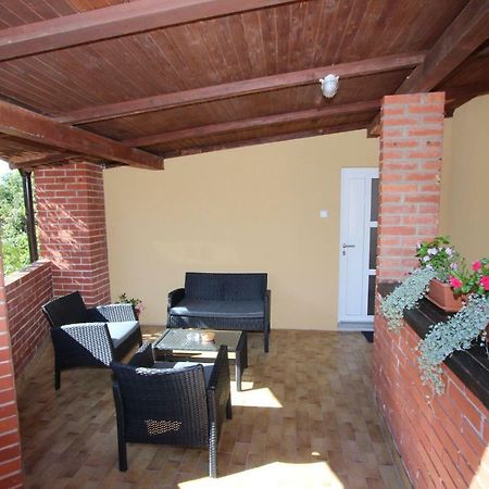 Apartments Polenta Rovigno Esterno foto